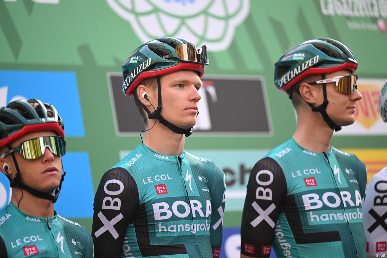 Vlasov wil met BORA-hansgrohe 'iets vinden' om Evenepoel een hak te zetten in de Giro