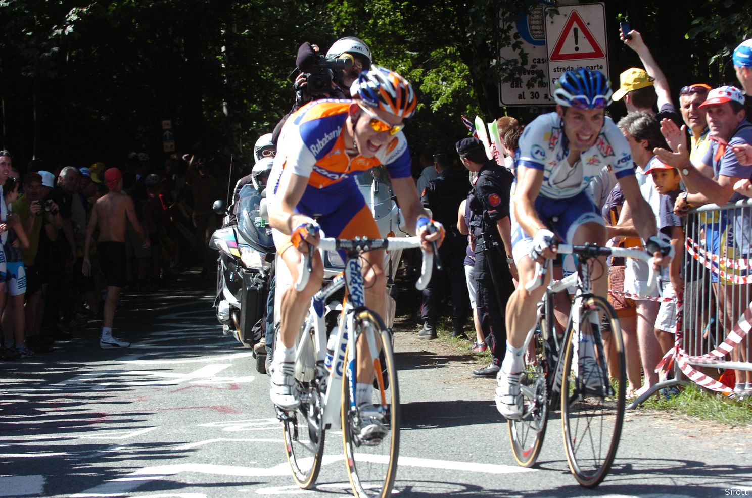 Hivert aan de zijde van toekomstig ploegmaat Bauke Mollema.