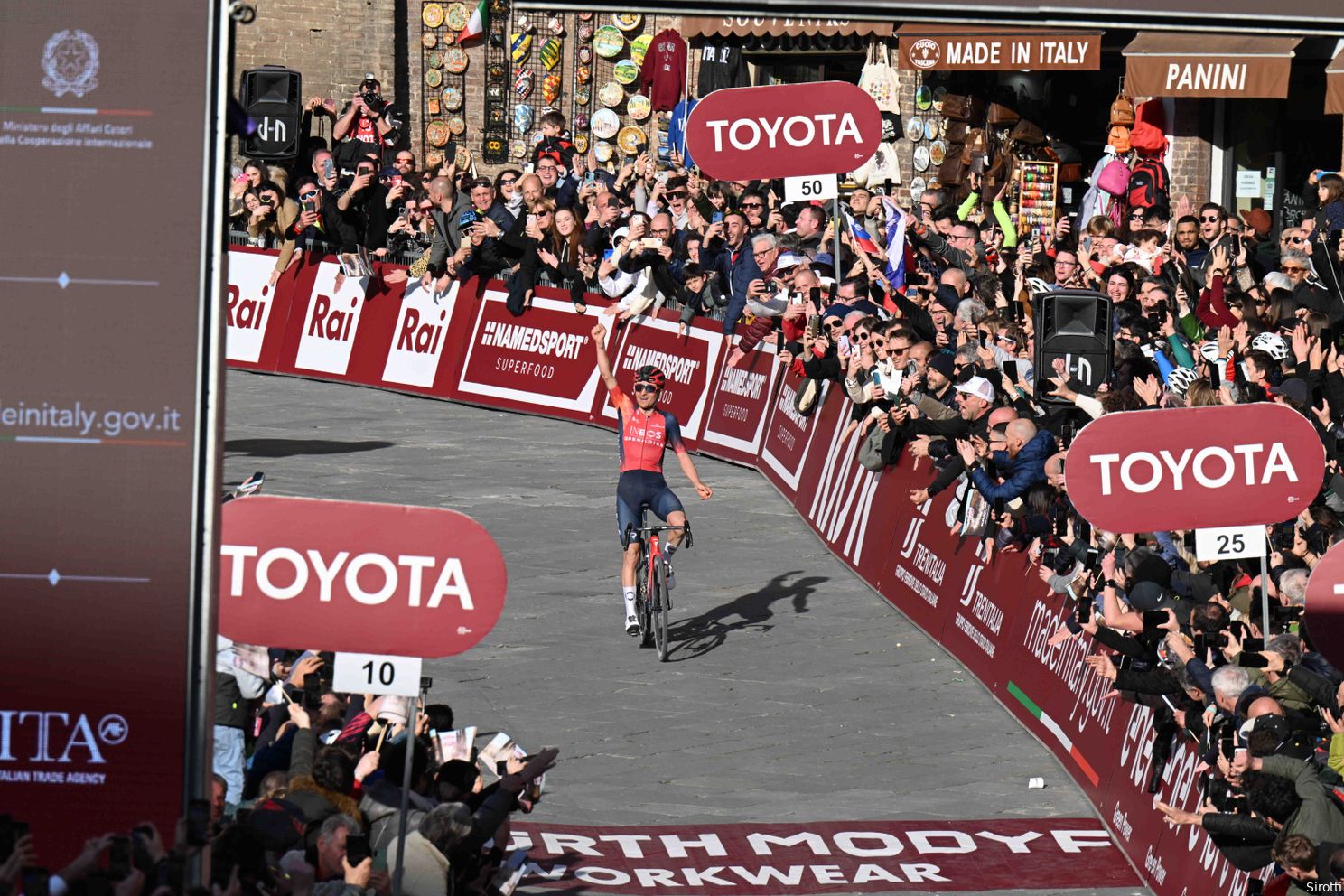 Tom Pidcock won begin maart Strade Bianche.