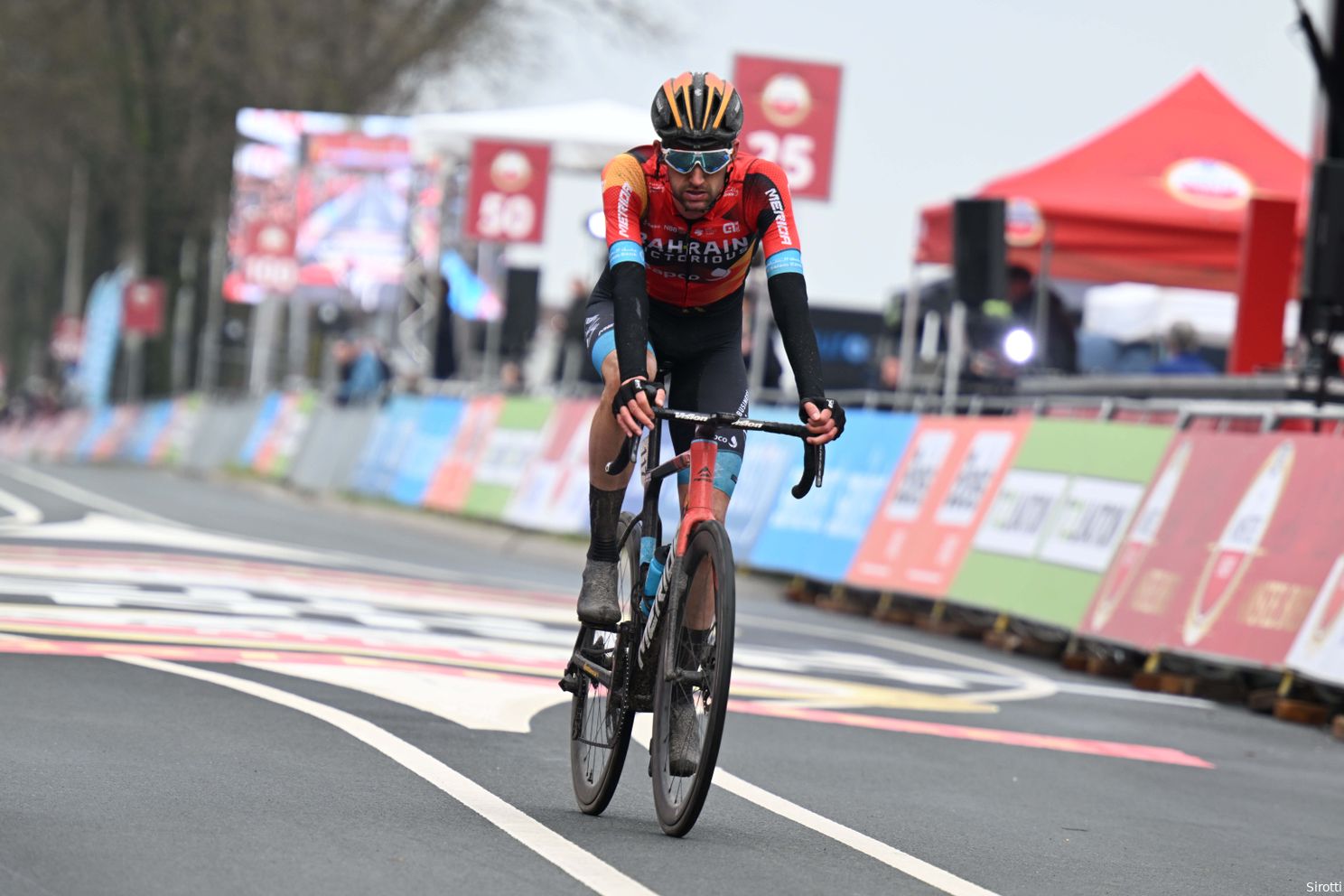 Wout Poels zit richting Tour in de penarie: 'Daar word je thuis ook geen leuker persoon van'