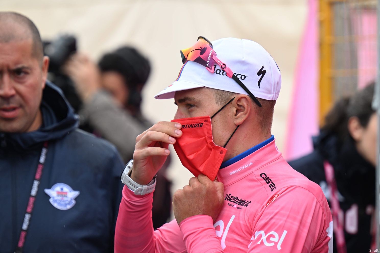 Evenepoel denkt niet aan Vuelta-zege, verkende zich suf, kijkt uit naar Vingegaard (en zet Van der Poel op één)