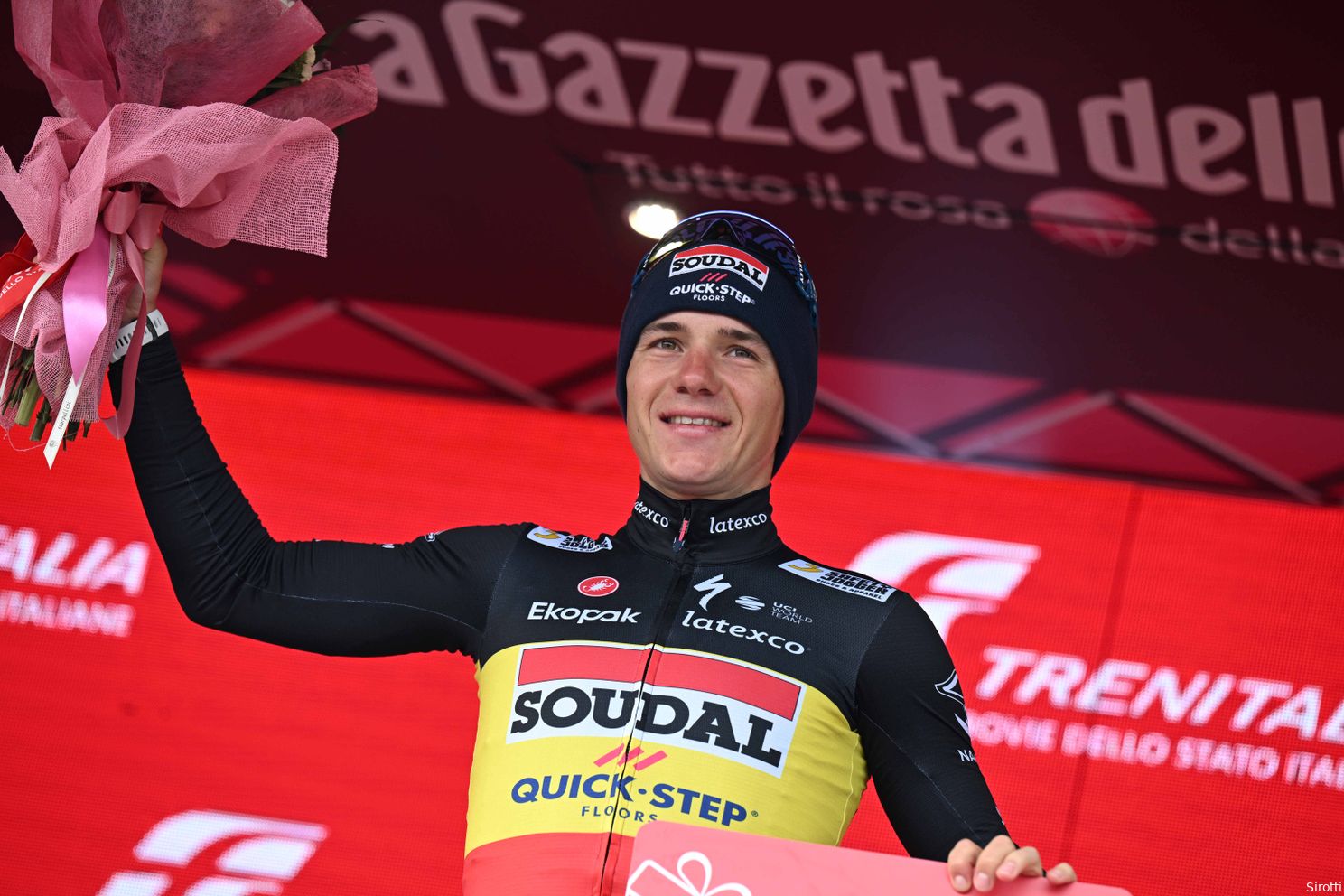 Evenepoel wisselde berichten uit met Pogacar na Tour-advies Sloveen: 'Niet dit jaar, is mijn antwoord'