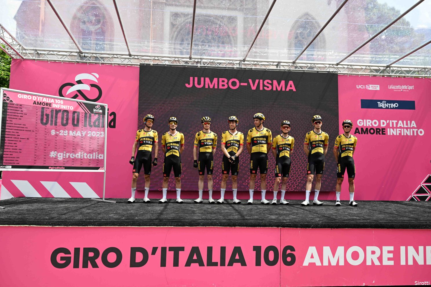 Interview | Jumbo-Visma team managers Reef and Engels quickly left cloud nine: "Started again right after Giro"