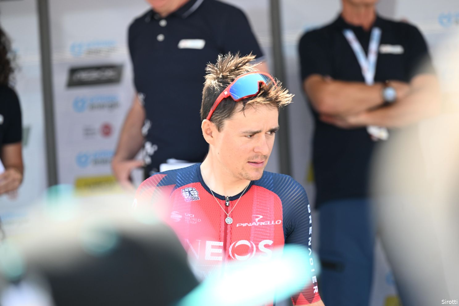 Pidcock laat er geen gras over groeien en wil scoren op twee fronten, Bernal met 'vrije rol' in Tour