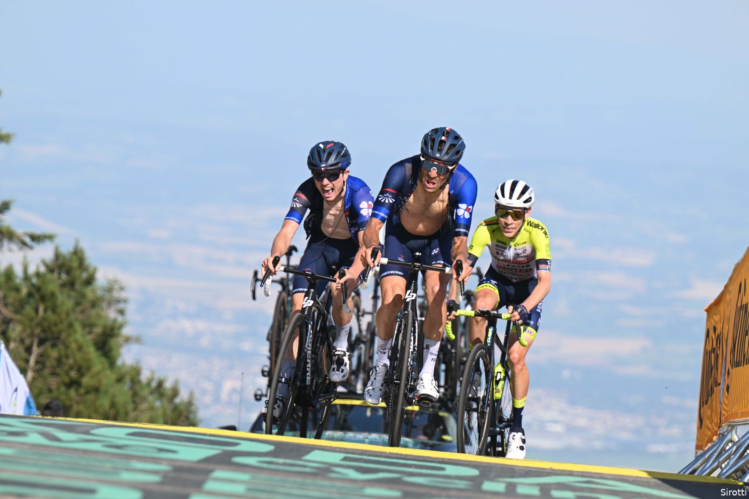 Pinot en Madouas voelen benen jeuken richting overgangsetappe, Bilbao gaat nu 'vechten voor top vijf'