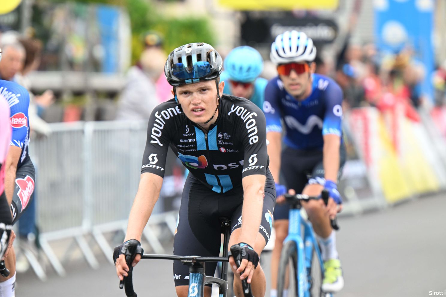DSM-Firmenich rising stars Onley and Poole look forward to "very valuable" three weeks of Vuelta