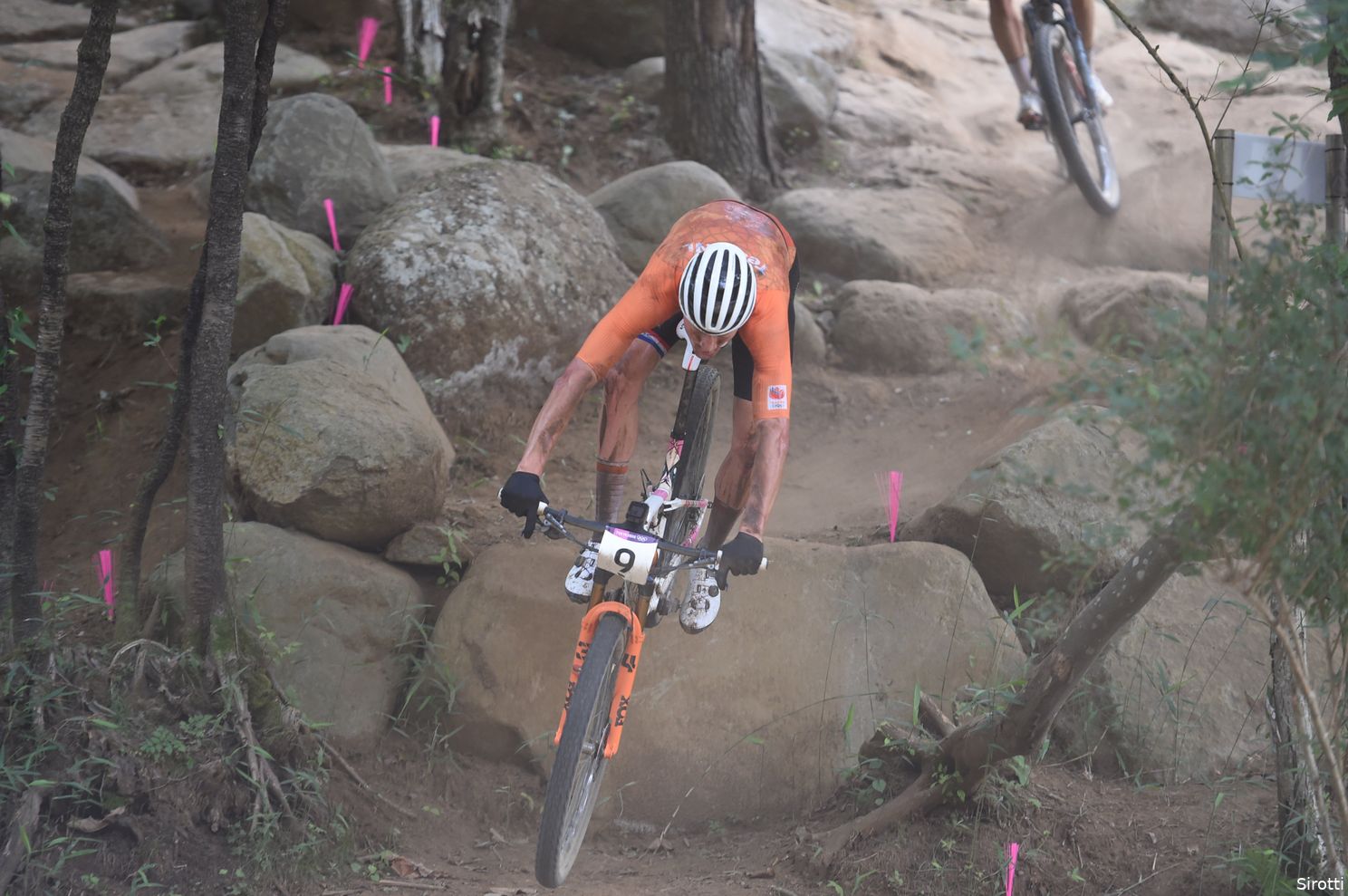 Van der Poel will have to "start from the back row" in the Mountain Biking World Championship: "He understands very well how it works"