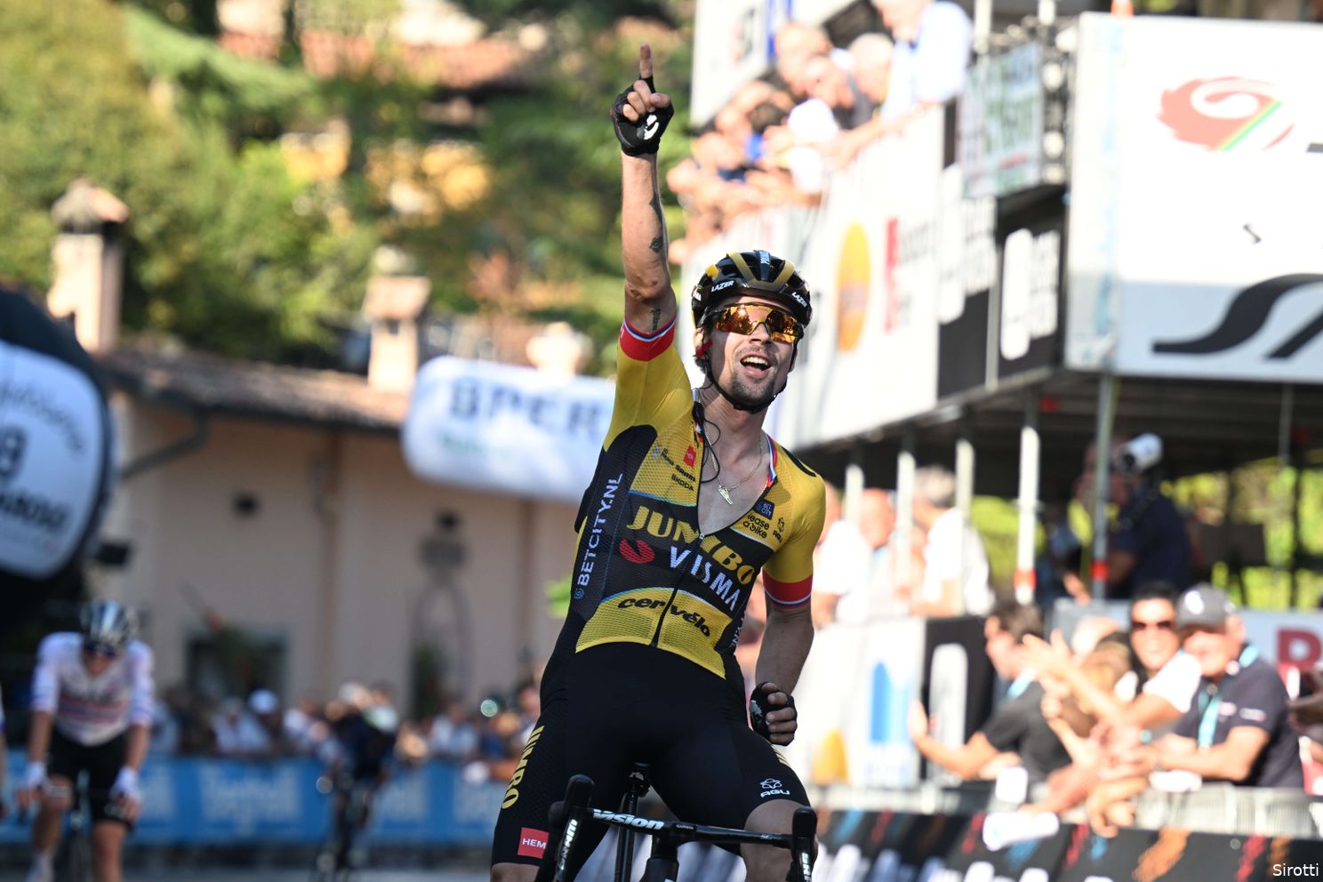 Jumbo-Vima gaat ondanks magere Lombardia-statistiek nog één keer all-in voor Roglic: 'Zullen er klaar voor zijn'