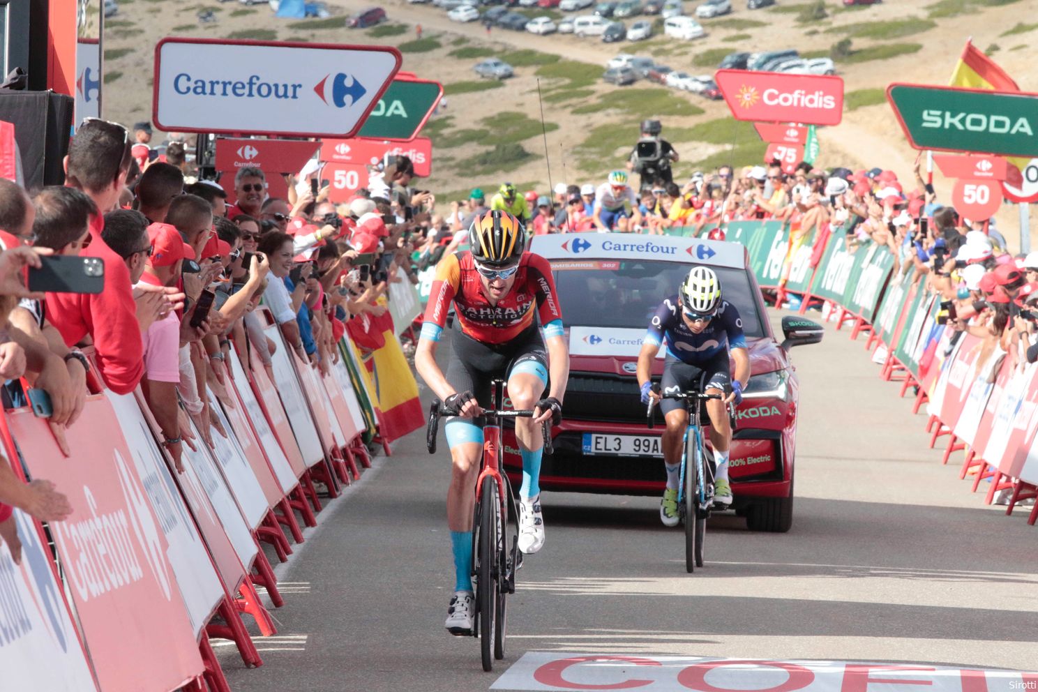 Poels denkt bij zien Jumbo-Visma met beetje heimwee terug aan Sky-tijd: 'Van Baarle eet brommers als ontbijt'