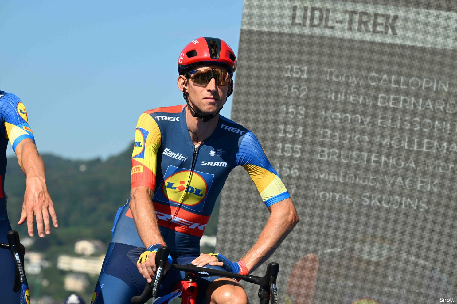 Lidl-Trek pushes Mollema towards 'Gesink-role': "If he doesn't reach his level, it will be very difficult for Bauke"