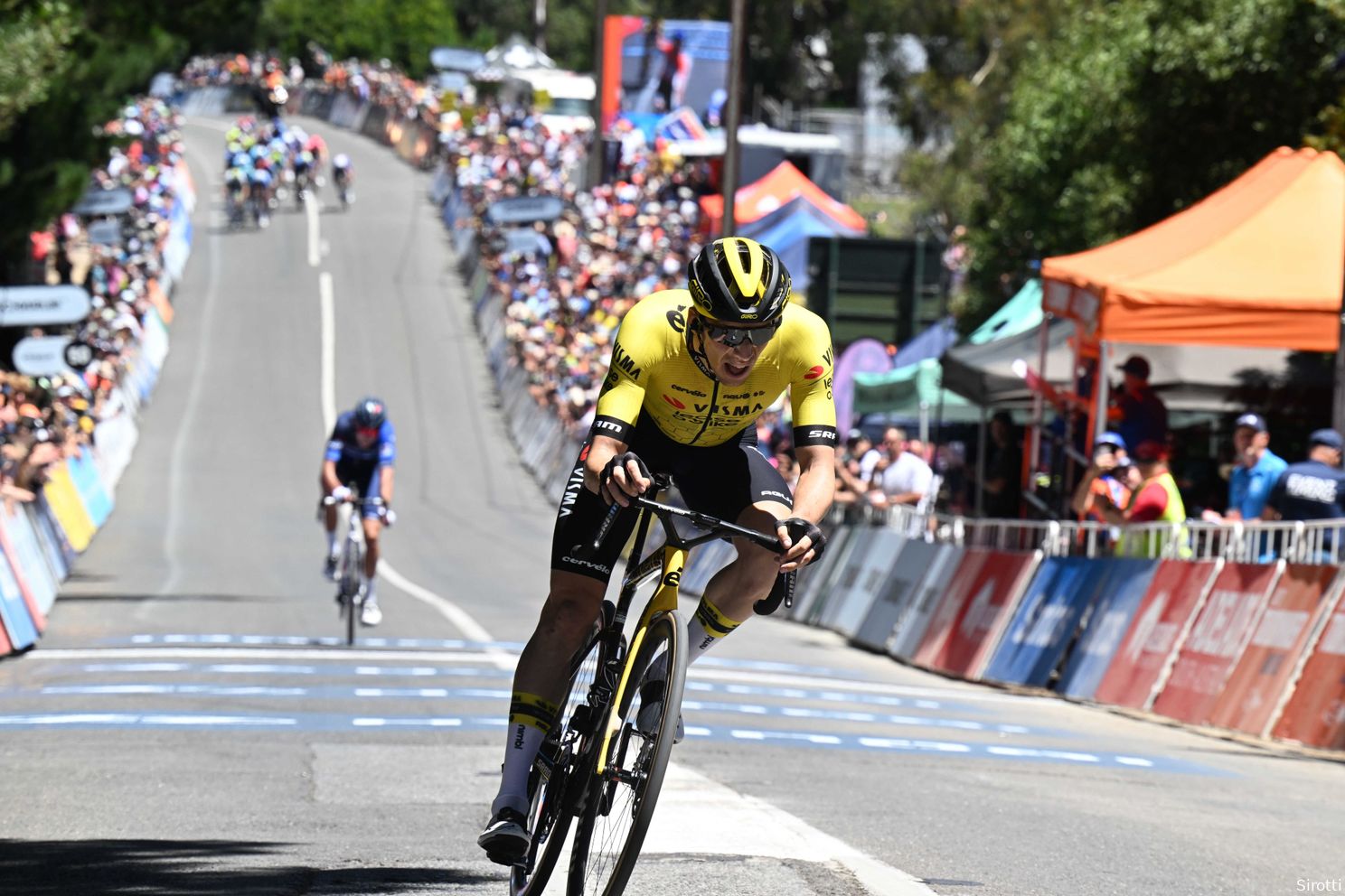 "That guy in that student house, who just loved cycling": Is Bart Lemmen rightfully a new Roglic?