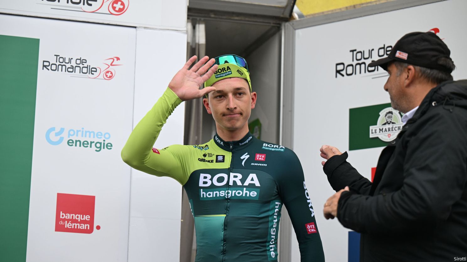 Favorites young rider classification Giro d'Italia 2024 | Who will win now that Tadej Pogacar is no longer a contender for the white jersey?