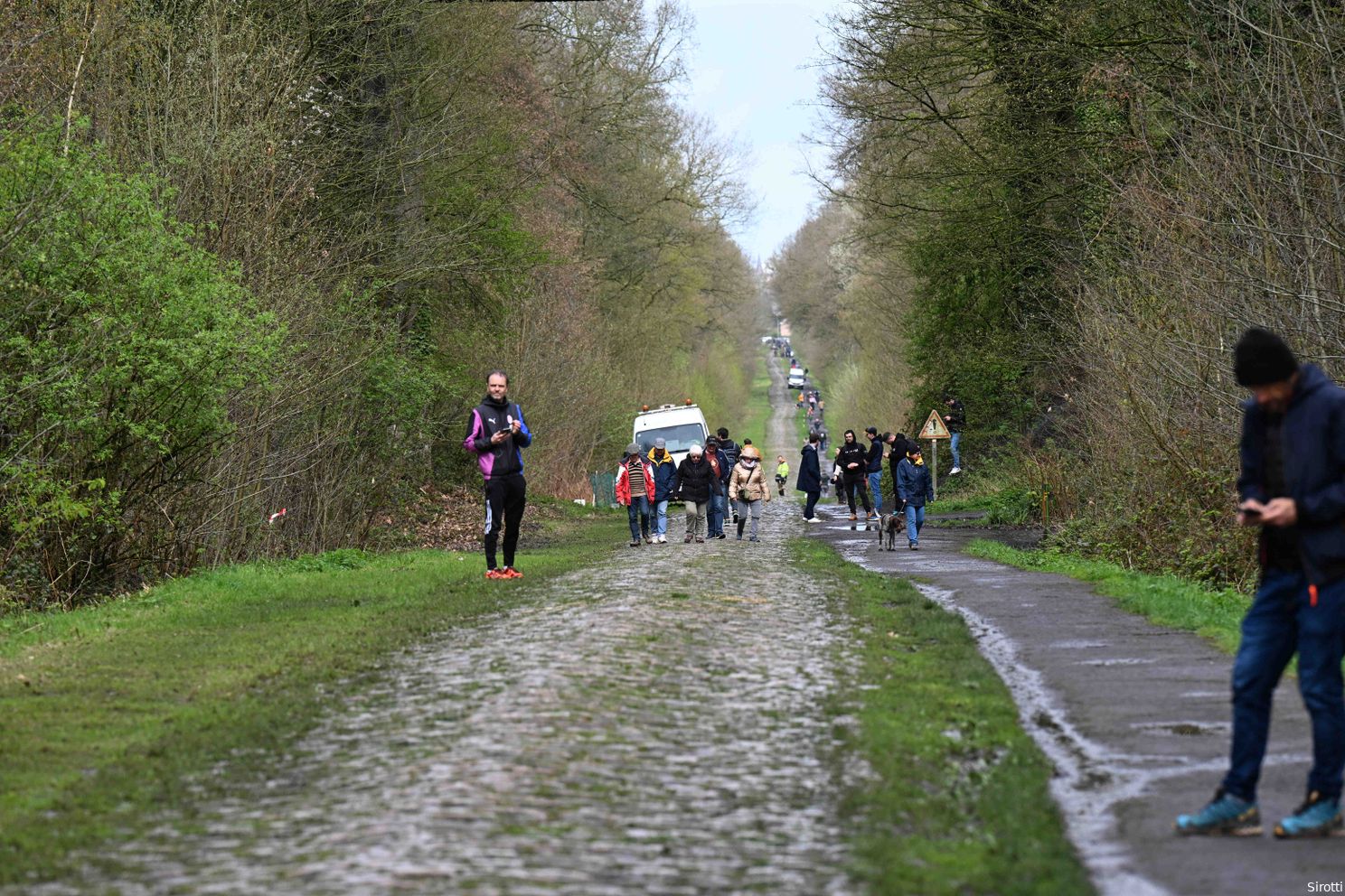 📸 Scouting Paris-Roubaix: The chicane, wet cobblestones, and "Stay strong Wout" in the Arenberg Forest