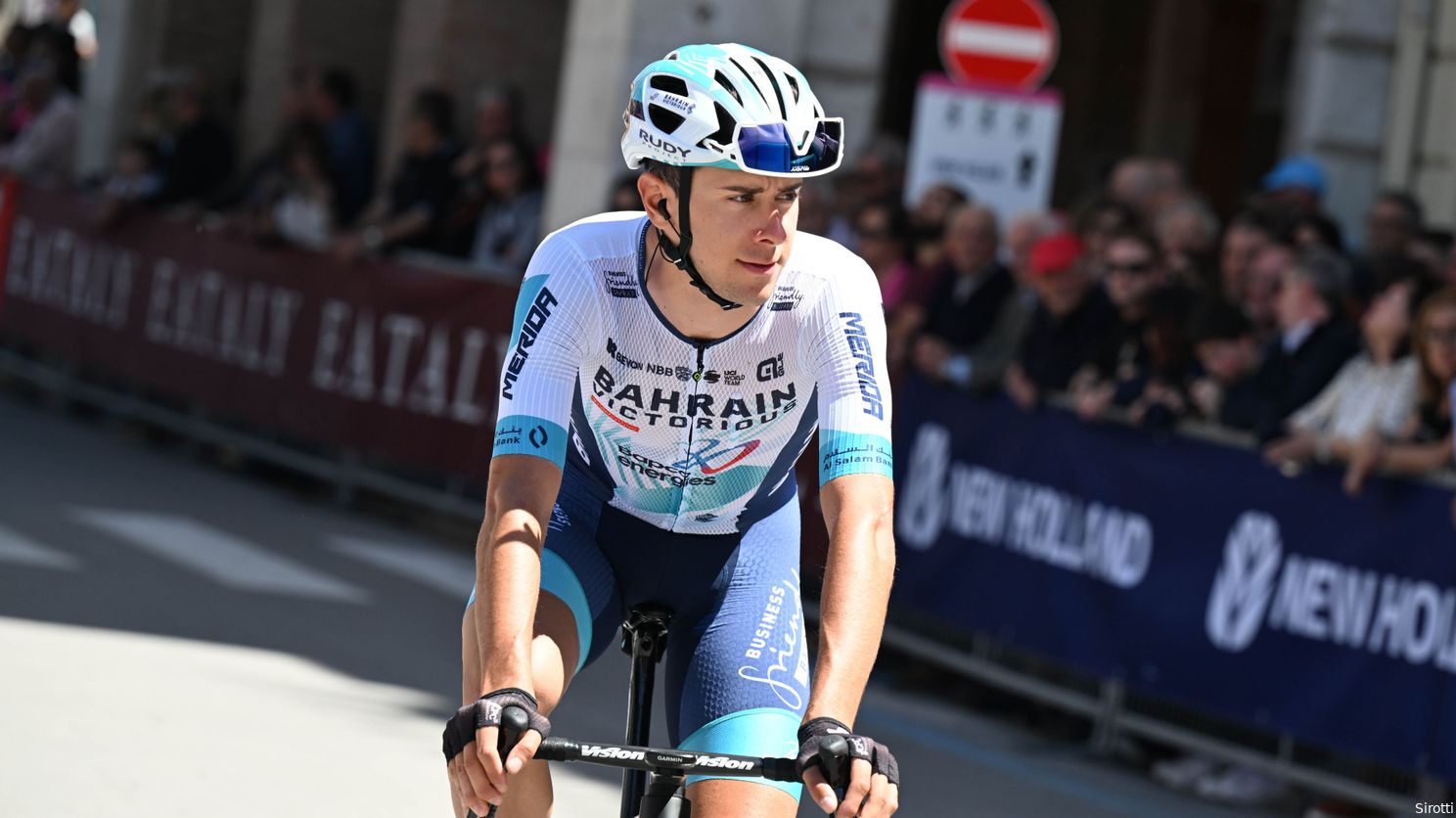 Uijtdebroeks' withdrawal decapitates Visma | Lease a Bike's hopes as well as the young rider jersey battle, according to Arensman
