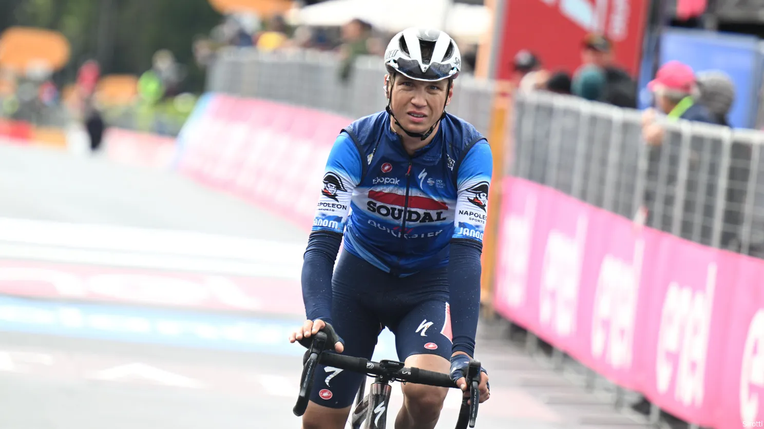 Evenepoel ziet ploeg 'grote fout' maken in Luik, Vansevenant pareert: 'Als je de benen hebt, kun je opschuiven op La Redoute'
