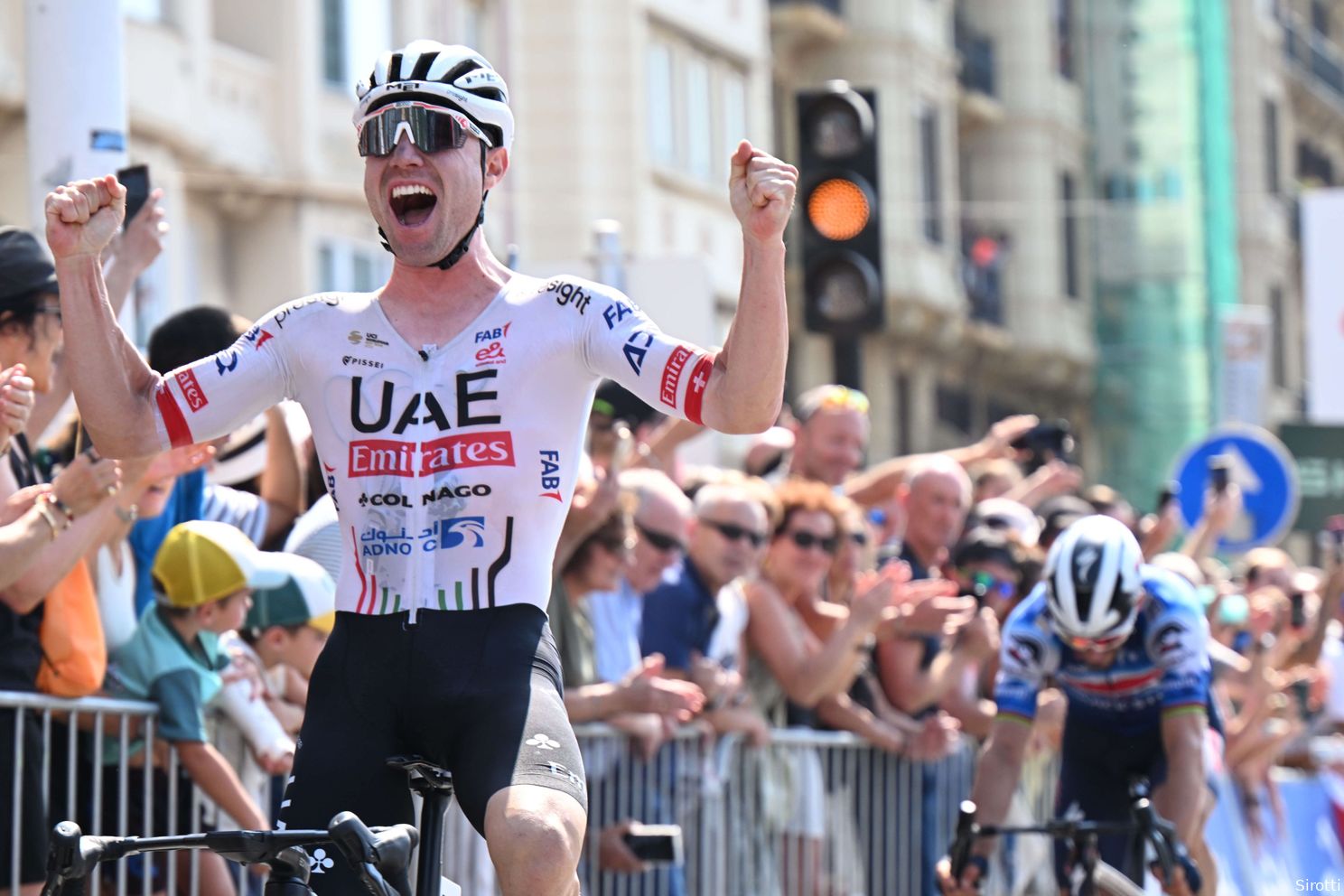 Lefevere ziet kansen voor Van der Poel en andere zware jongens: 'Parcours niet alleen voor klimmers'