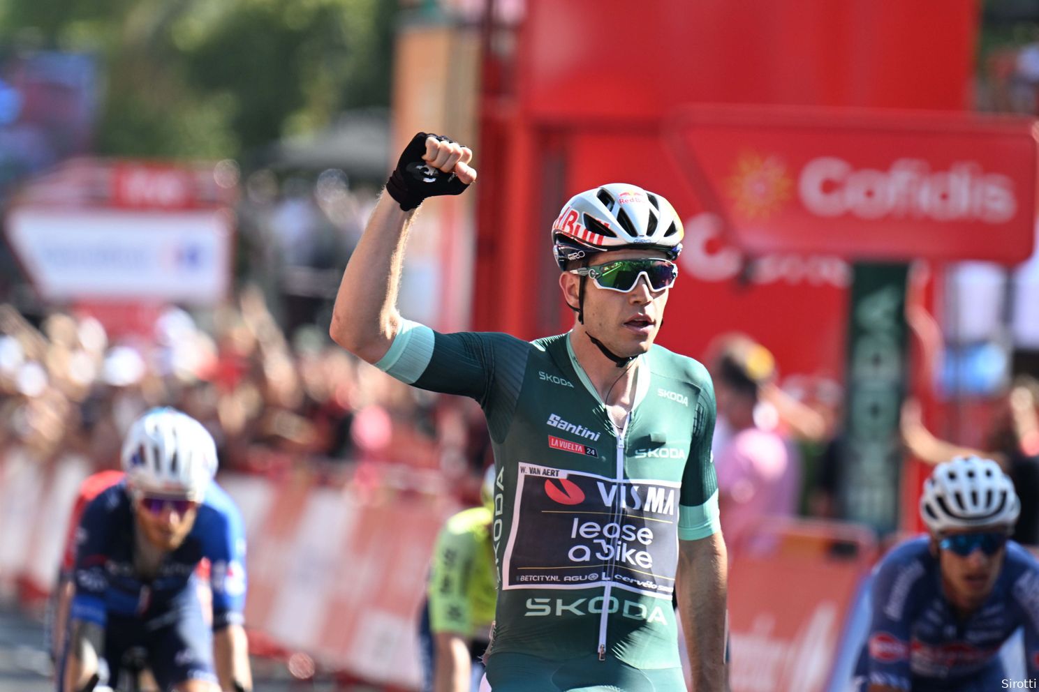 Van Aert amazes even Visma | Lease a Bike after stunning stage win: "Peloton suffered more than on Sunday"