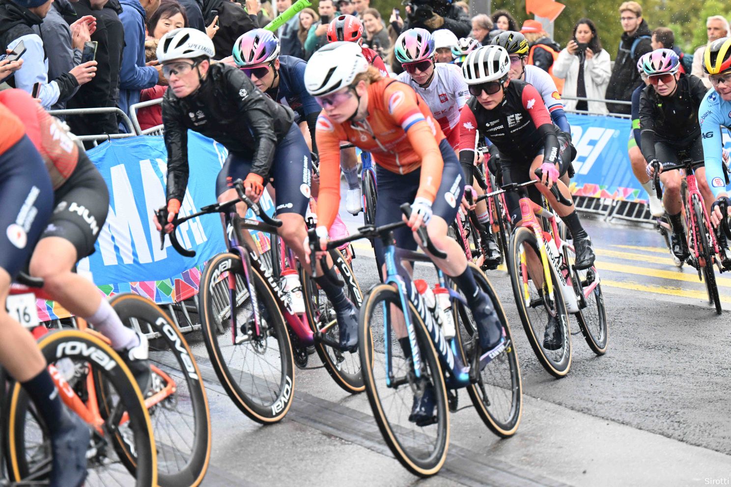 Voorbeschouwing WK gravel 2024 - vrouwen | 5/8 van Nederlandse WK weg-ploeg komt Kopecky ópnieuw tegen