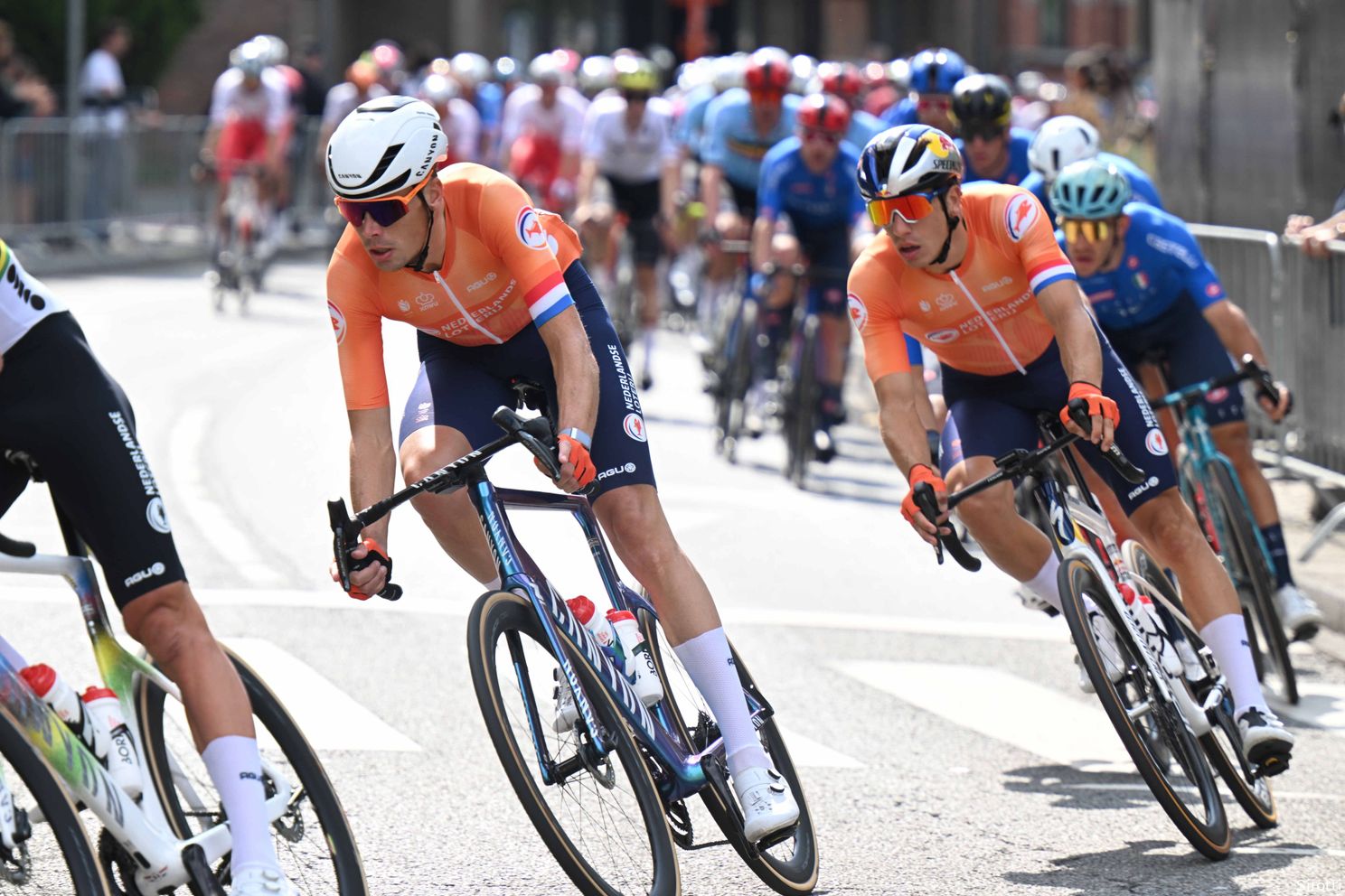 Dutch nine-man strong team overflows with motivation: men around Van der Poel know their role for World Championship