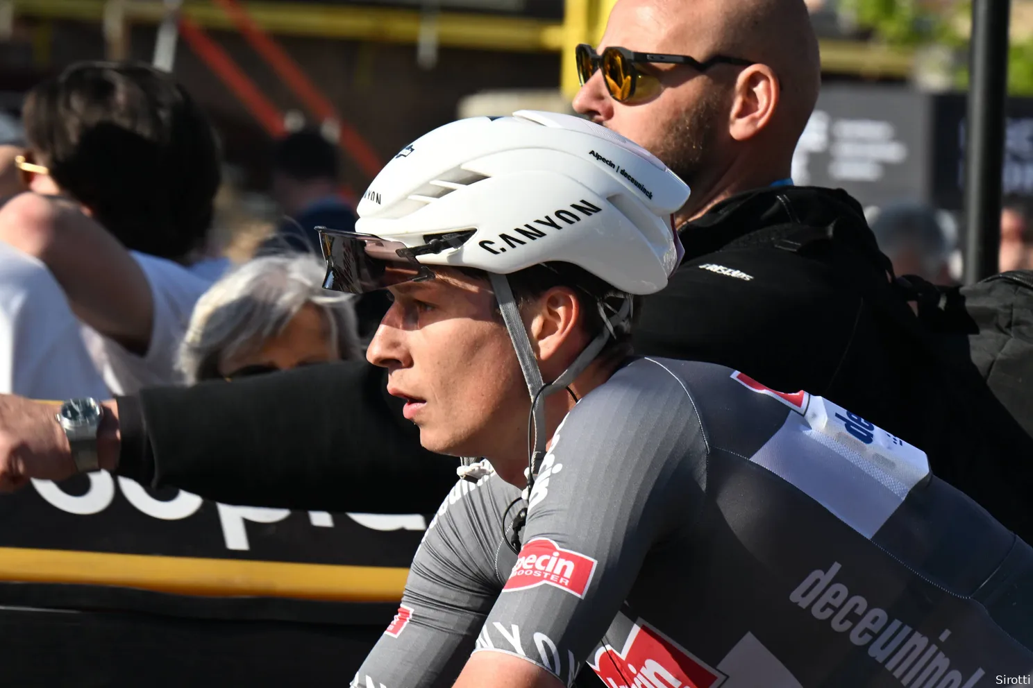 Philipsen pakt pas zijn tweede van het seizoen, maar waarschuwt richting Tour: 'Ben geen Pogacar of Van der Poel'