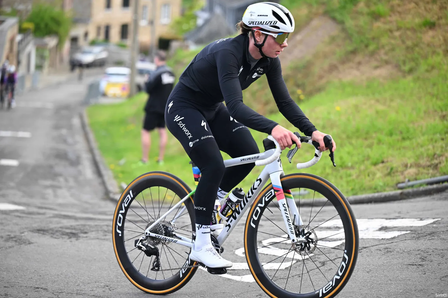 Hoe sterk waren Pieterse en Vollering wel niet? Tour-winnares Niewiadoma reed haar beste waardes ooit op de Muur van Hoei