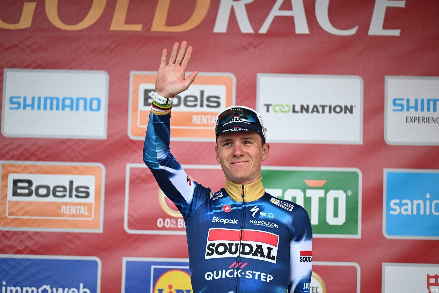 'Zou er dan toch sprake zijn van een neerwaartse lijn bij Pogacar?'; Belgische analisten buigen zich over Amstel Gold Race