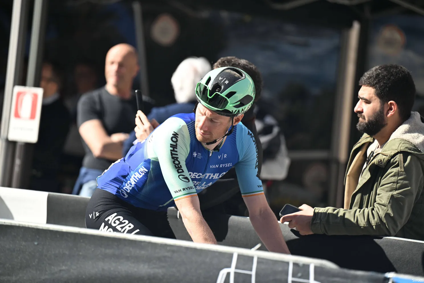 'Fear of the unknown'-gevoel voor Sam Bennett bij start Giro d'Italia: 'Maar van mijn wattages in Loire werd ik heel blij'