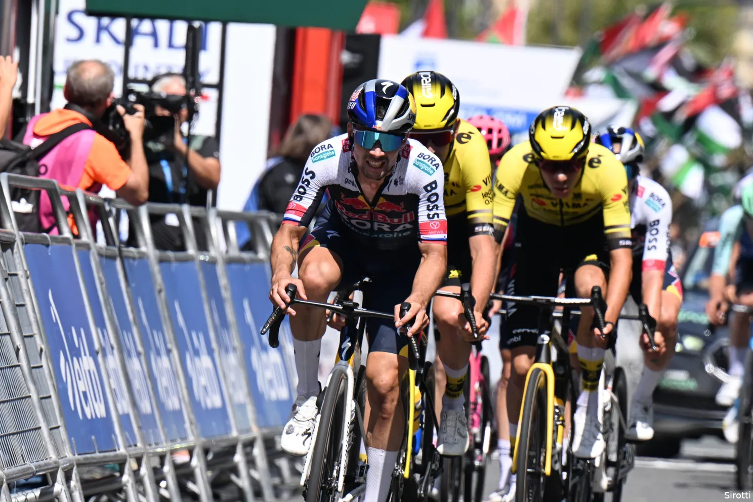 primoz-roglic-visma-lease-a-bike