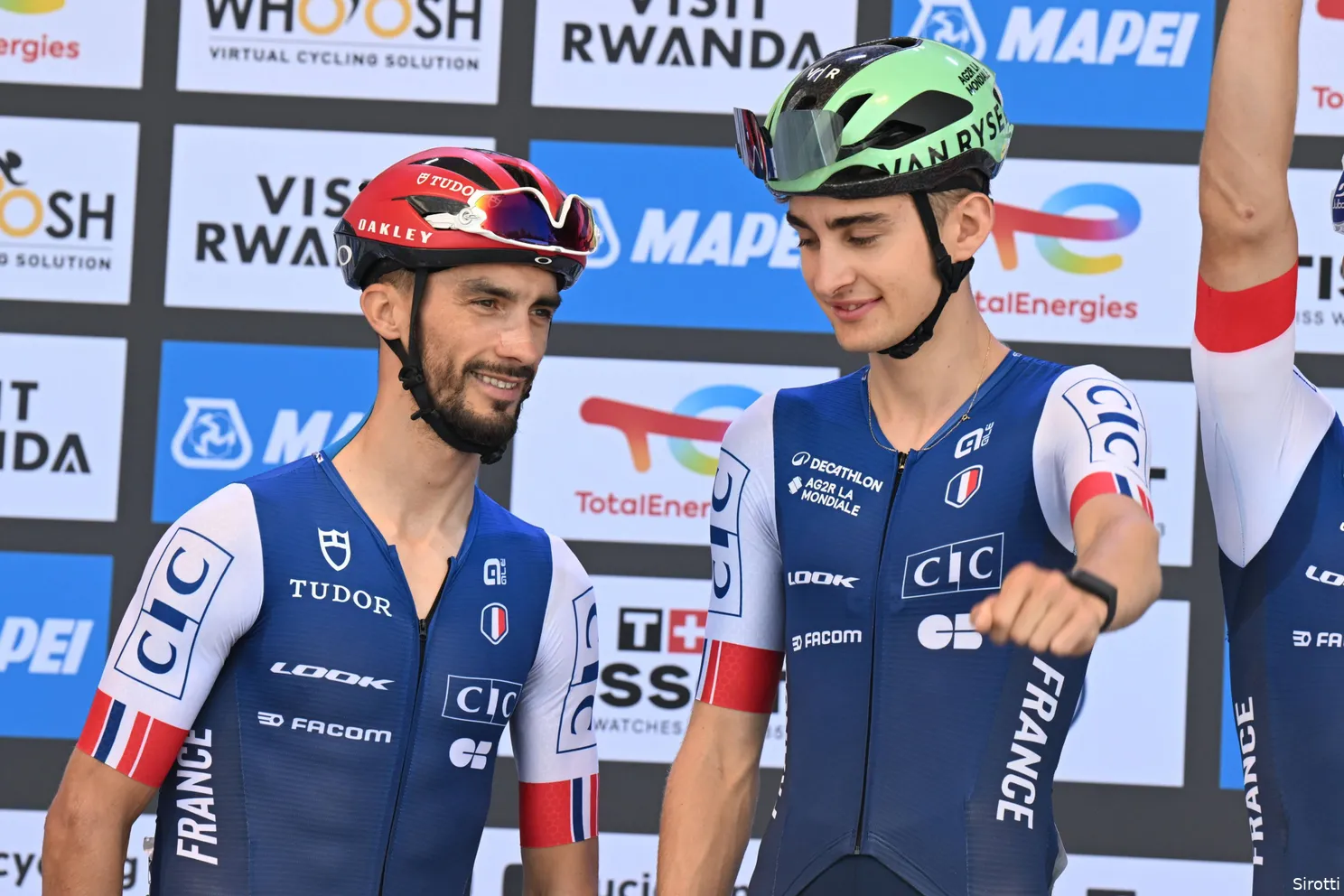 julian-alaphilippe-paul-seixas