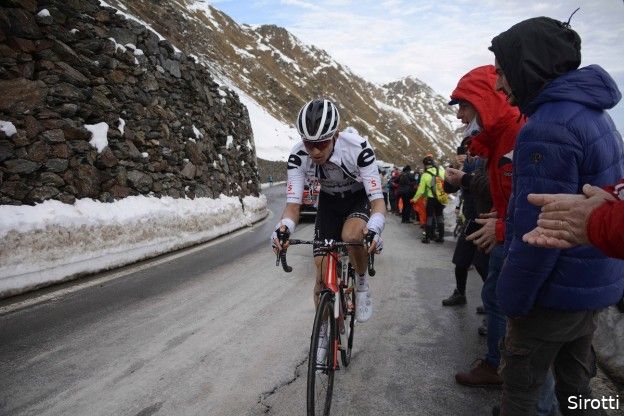 Kelderman analyseert vier sleutelmomenten: 'Dan had ik de Giro gewonnen, denk ik'