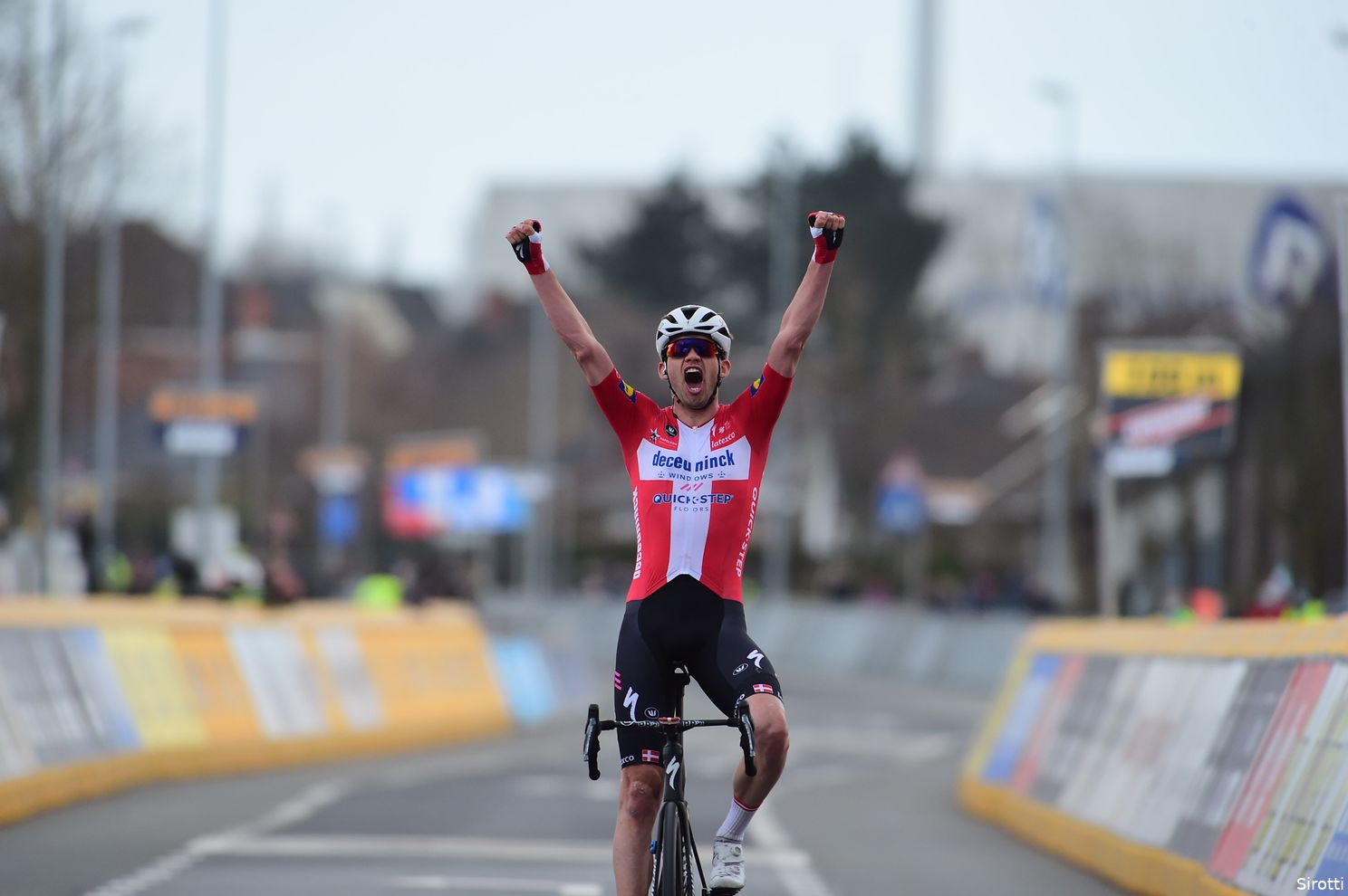 Verbazing om verloren sprint Van der Poel, behalve bij Asgreen: 'Hij was zelfverzekerd'