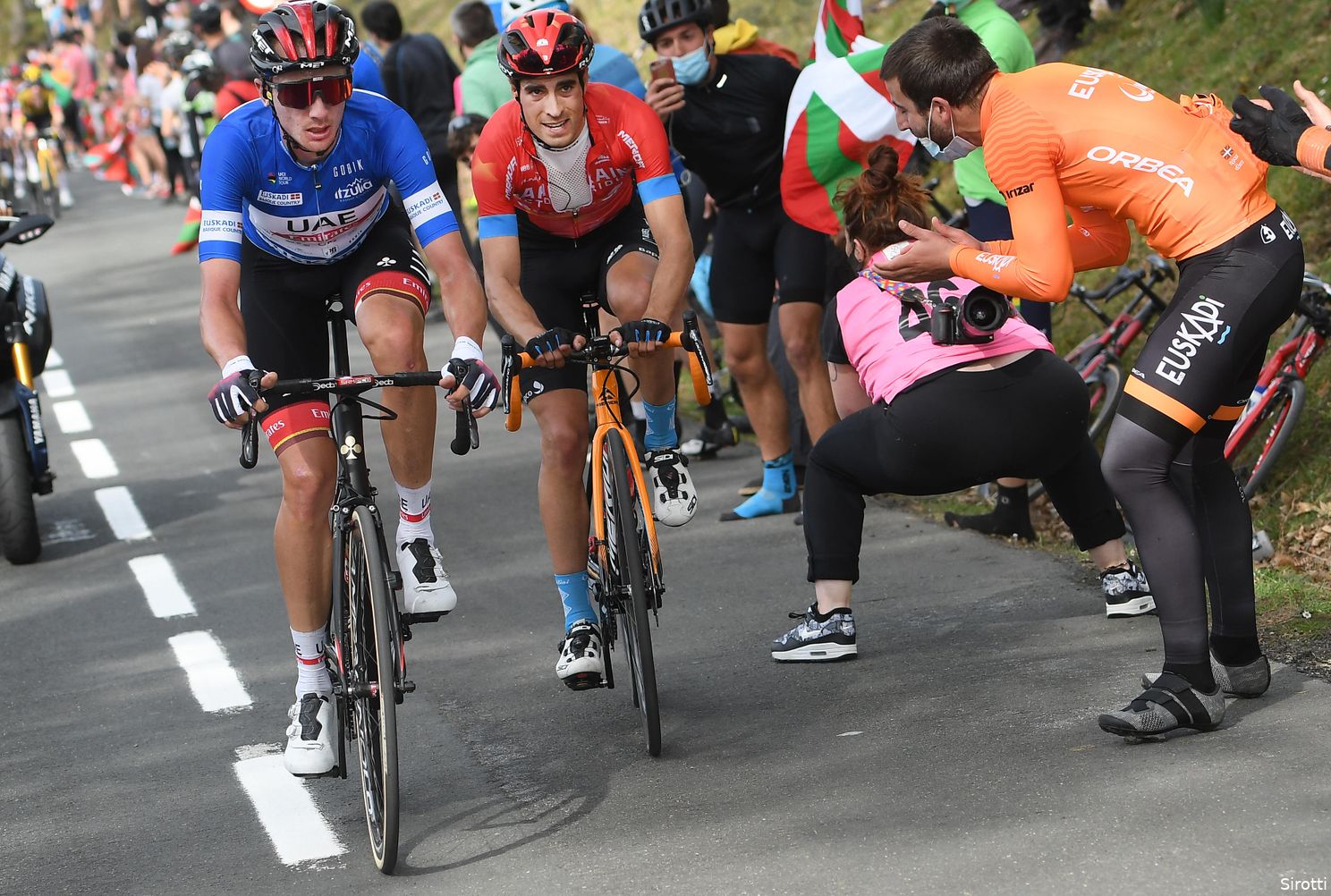 Reacties Ronde van het Baskenland | Renners gesloopt na zesde dag: 'Agressief en intens'