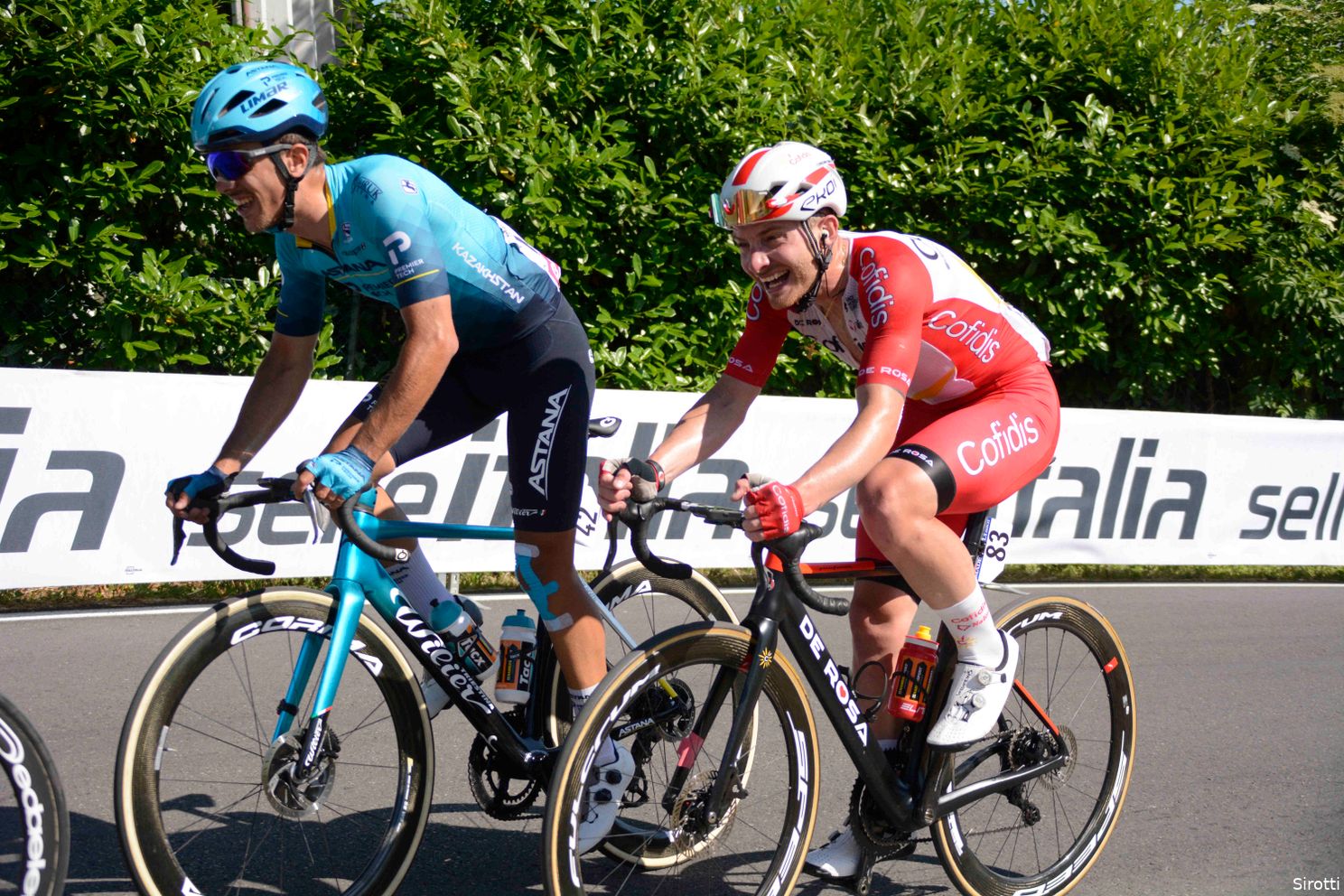 Reacties etappe 18 Giro d’Italia | Medevluchters kansloos tegen ongenaakbare Bettiol