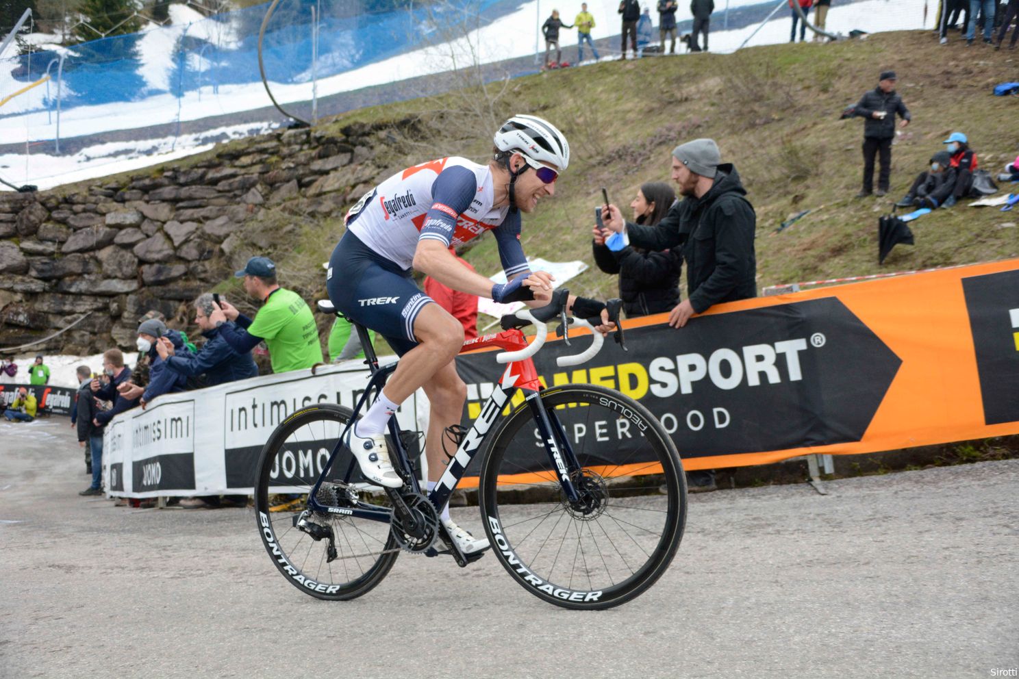 Mollema mikt op sterke Tour na mislukte Giro: 'Voel me fris en wil me tonen'