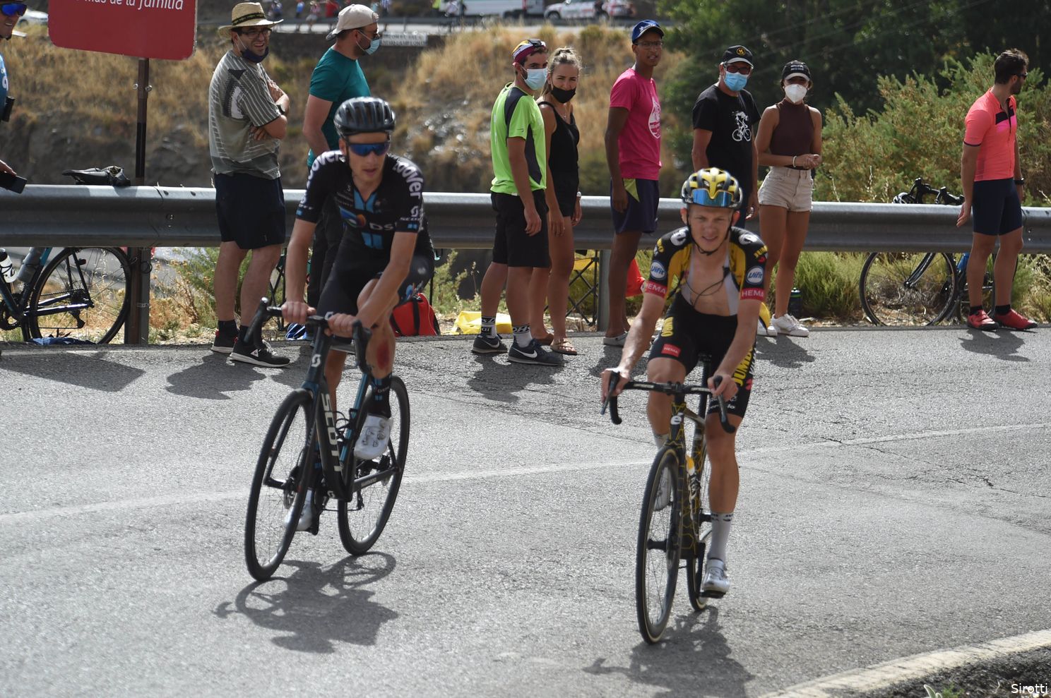 Interview | Team DSM antwoordt met de pedalen in Vuelta: 'We doen elke dag mee voor ritwinst'