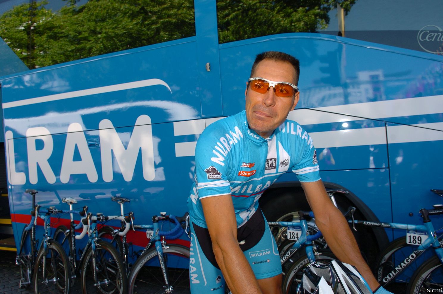 IDL Retro | De 'koeienploeg' waar Niki Terpstra zijn intrede maakte in het WorldTour-peloton
