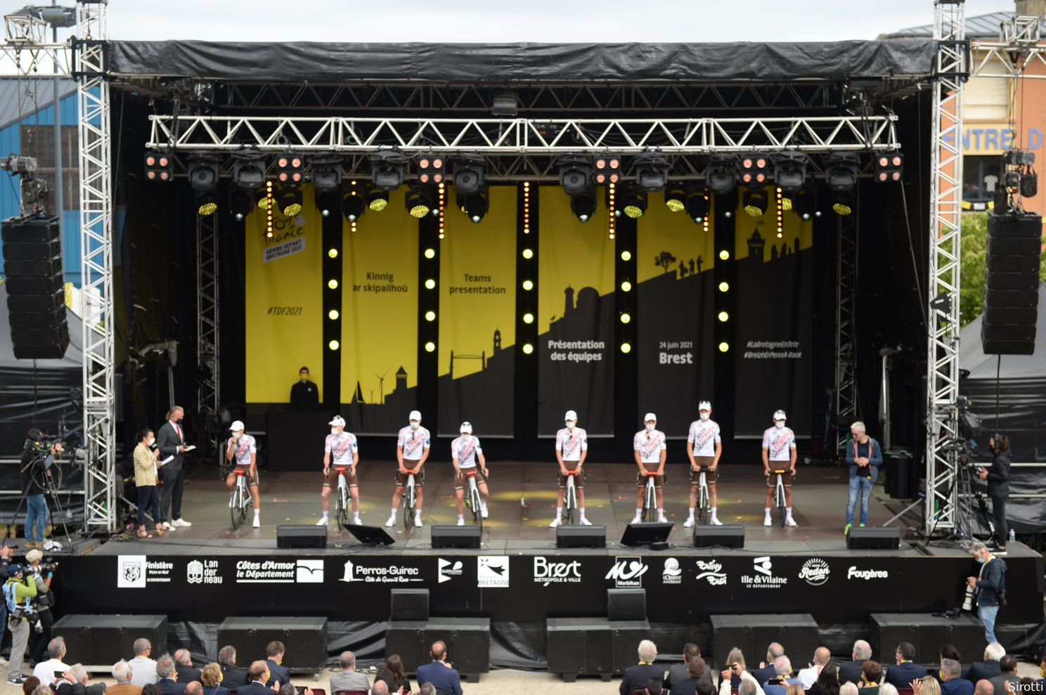 Deelnemers Tour de France 2021 | Deze strijders hebben Champs-Élysées gehaald