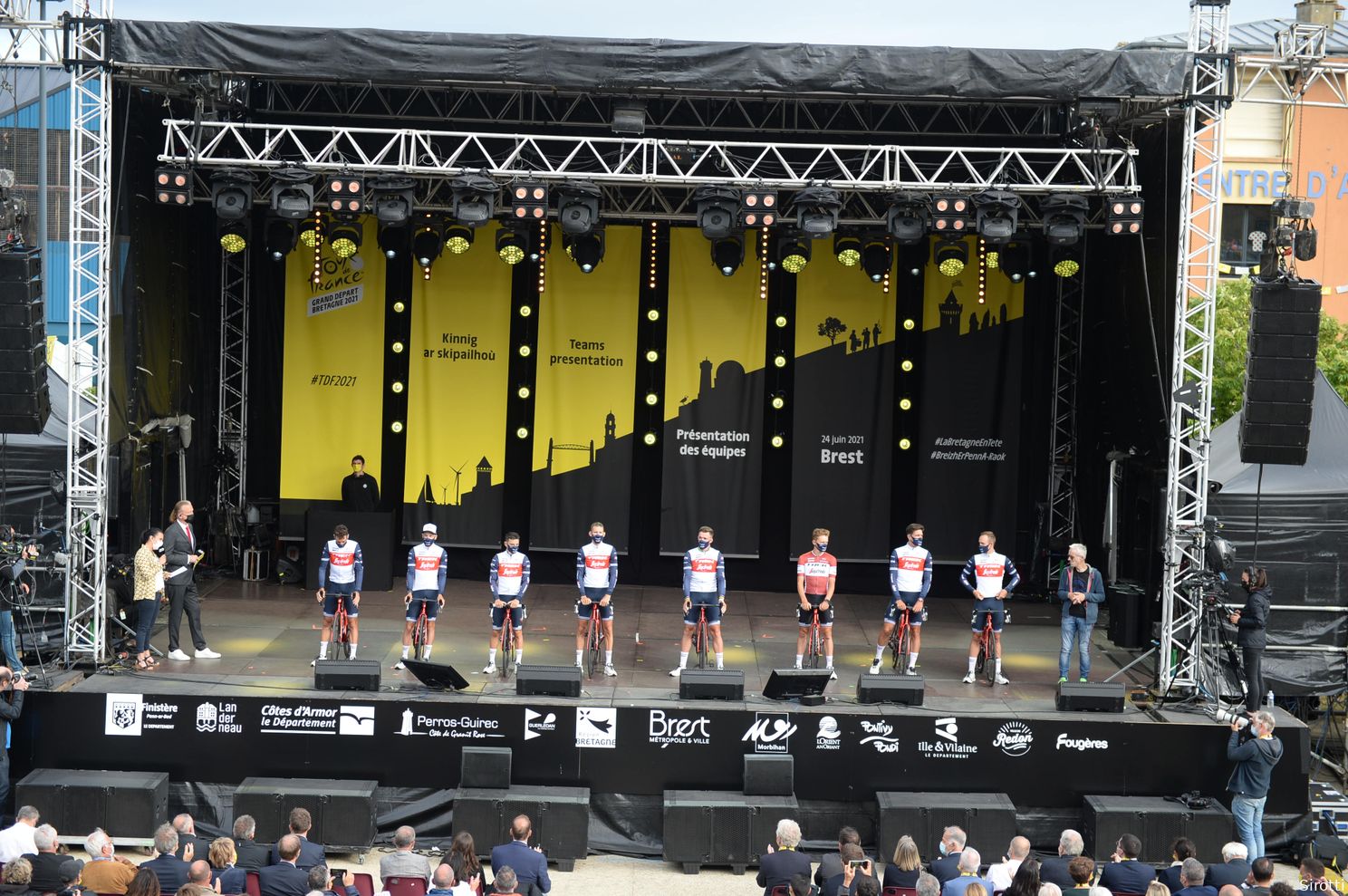 Deelnemers Tour de France 2021 | Deze strijders hebben Champs-Élysées gehaald