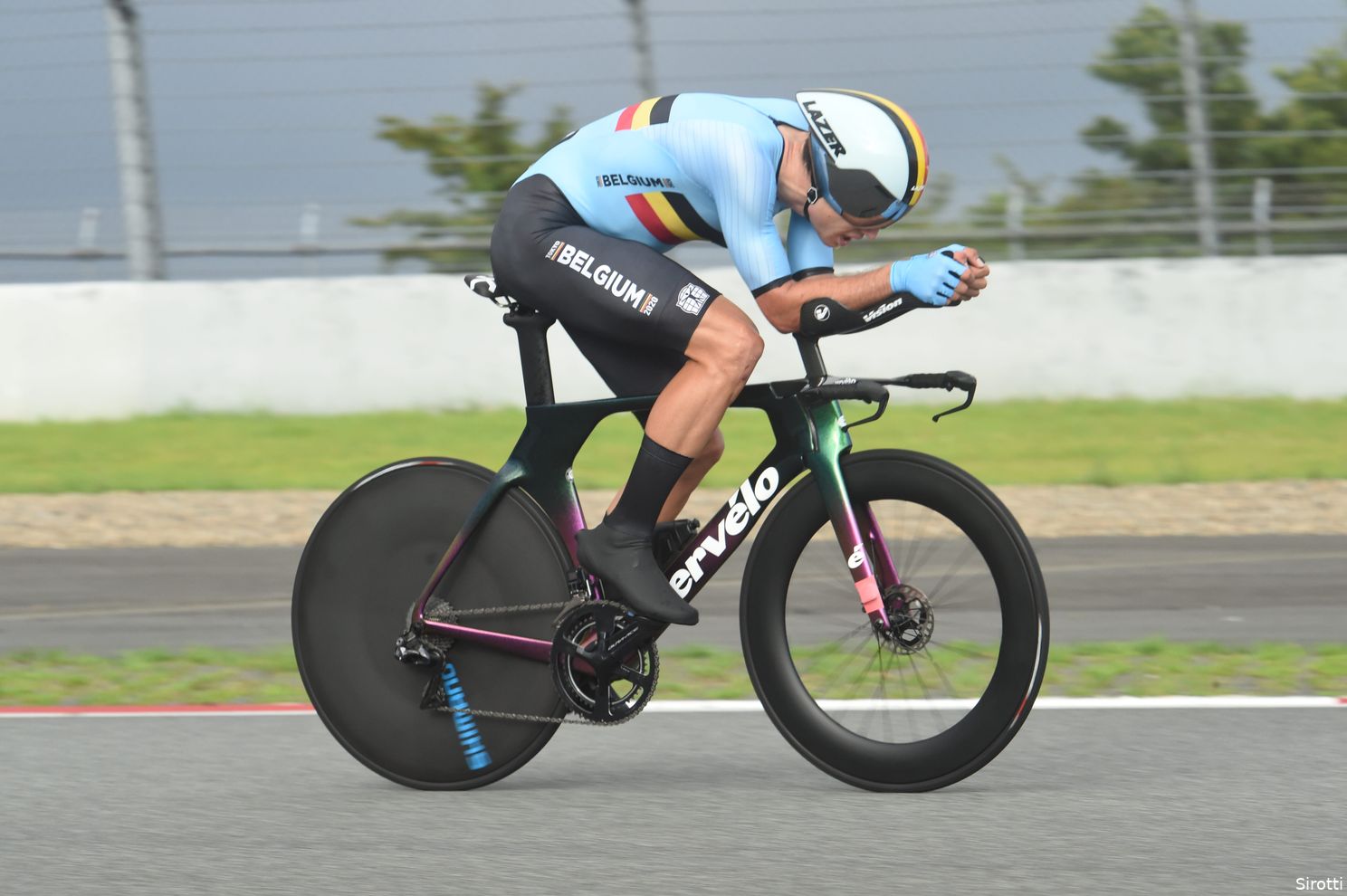 Wout van Aert deelt compliment uit richting WK tegen de klok: 'Zo hoort