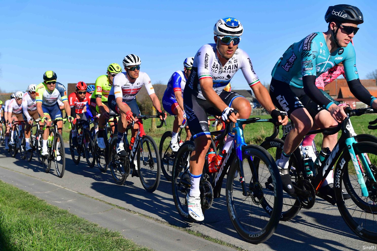 Favorieten etappe 1 Ronde van Catalonië 2022 | Colbrelli vs. Matthews in listige slotkilometer?