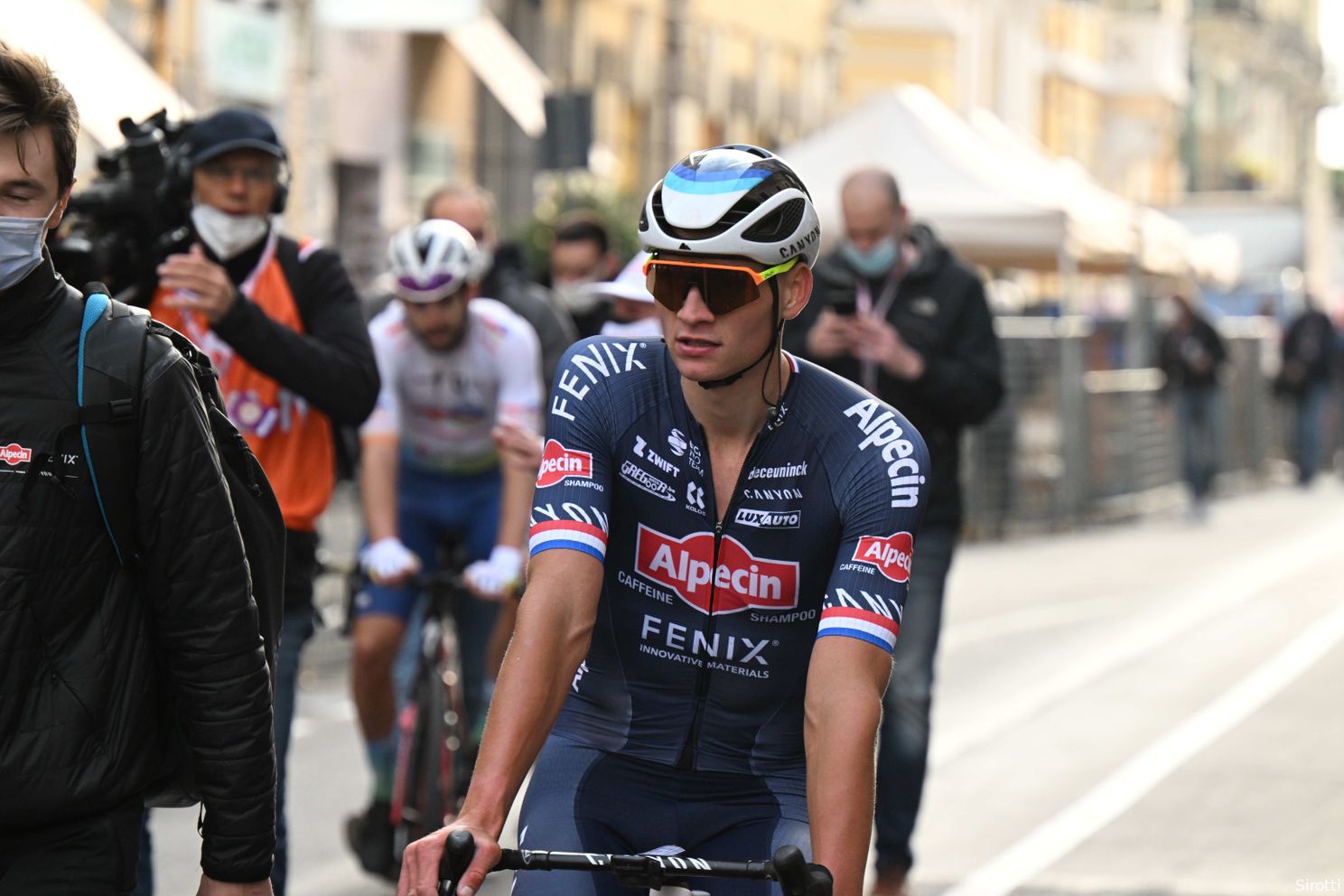 Column: Wat moet het machtig mooi zijn om zo'n fietsliefhebber te zijn als Mathieu van der Poel