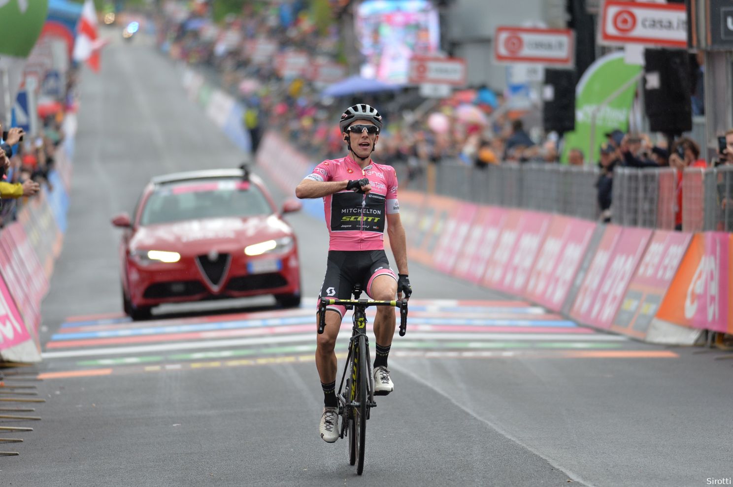 De Giro-prestaties van Dumoulin: Grootste overwinning, maar ook het begin van moeilijke periode