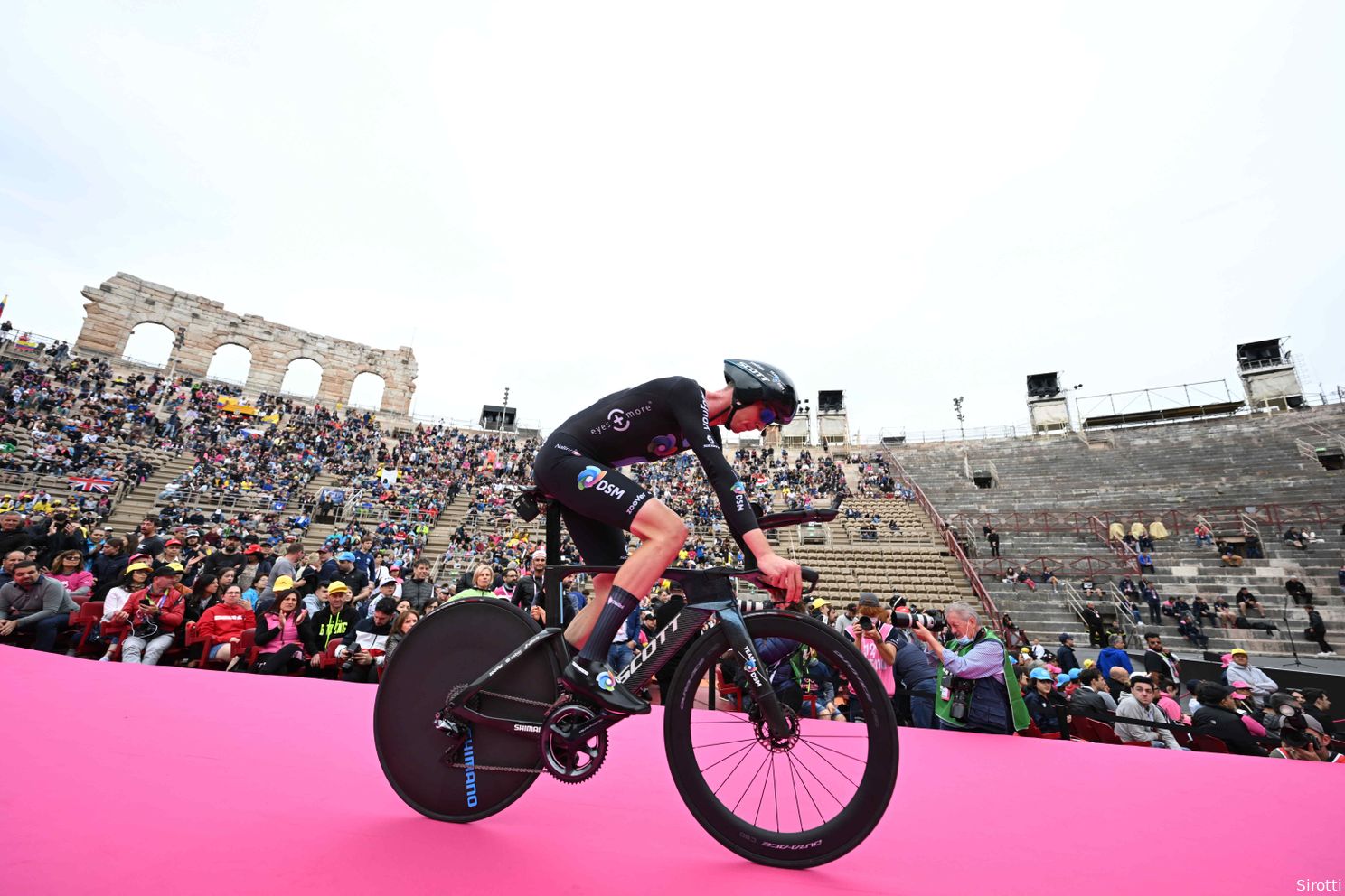 Van La Grande Partenza tot in Verona: de Giro d'Italia van 2022 in 20 prachtige foto's!