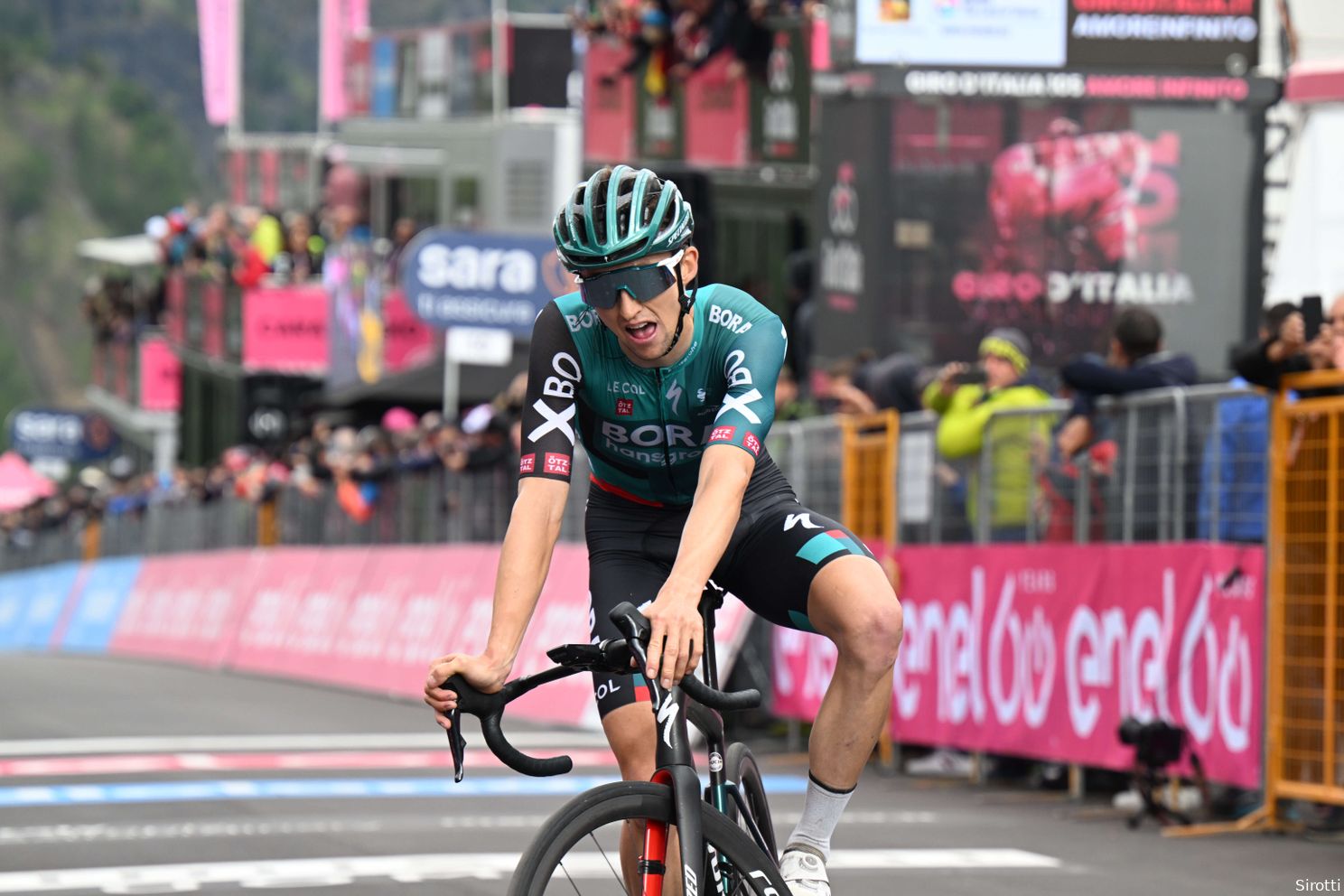 Van La Grande Partenza tot in Verona: de Giro d'Italia van 2022 in 20 prachtige foto's!