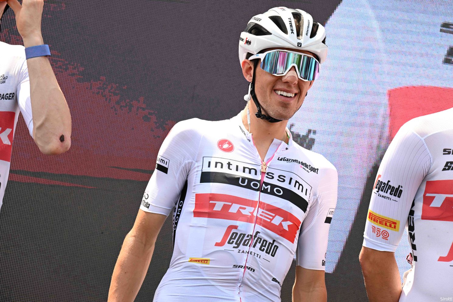 Witte sales trui vuelta
