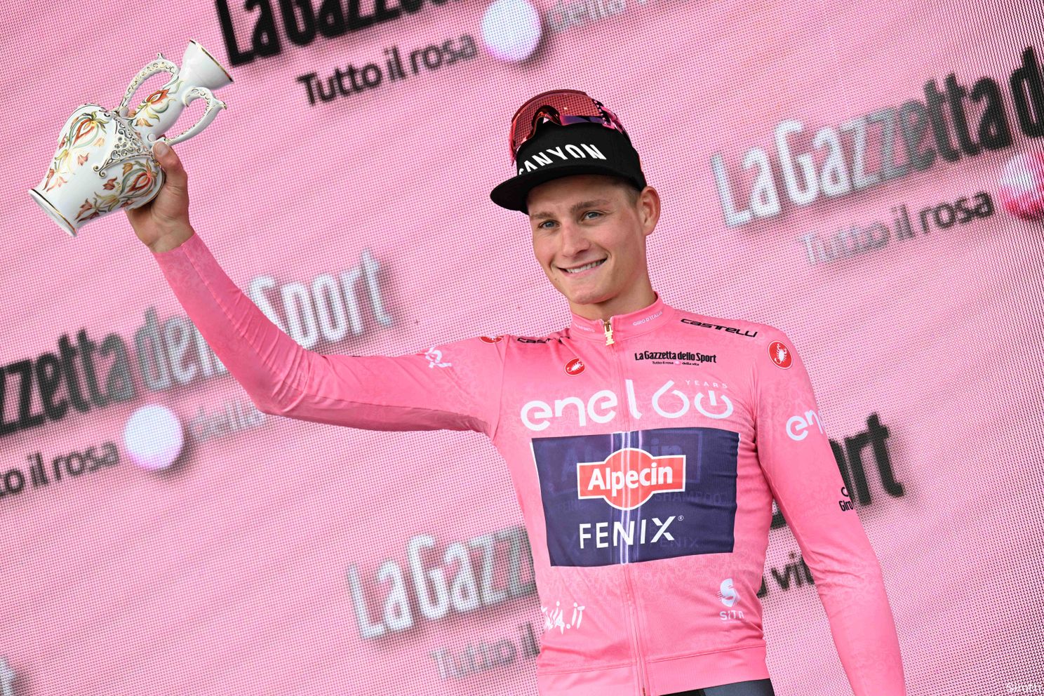 Van La Grande Partenza tot in Verona: de Giro d'Italia van 2022 in 20 prachtige foto's!