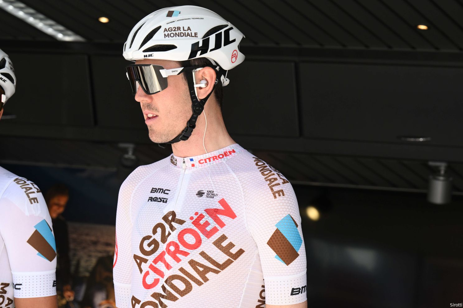 Corso e risultati Critérium du Dauphiné 2022 |  Van Aert conduce dopo la prima fase