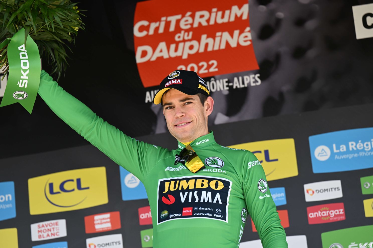 Van Aert volop bezig met groene trui-missie: 'Doe vanaf dag één aan alles mee'