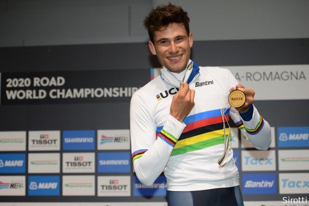 Topfavorieten Ganna en Küng gaan beiden met ambitie om te winnen naar WK tijdrijden