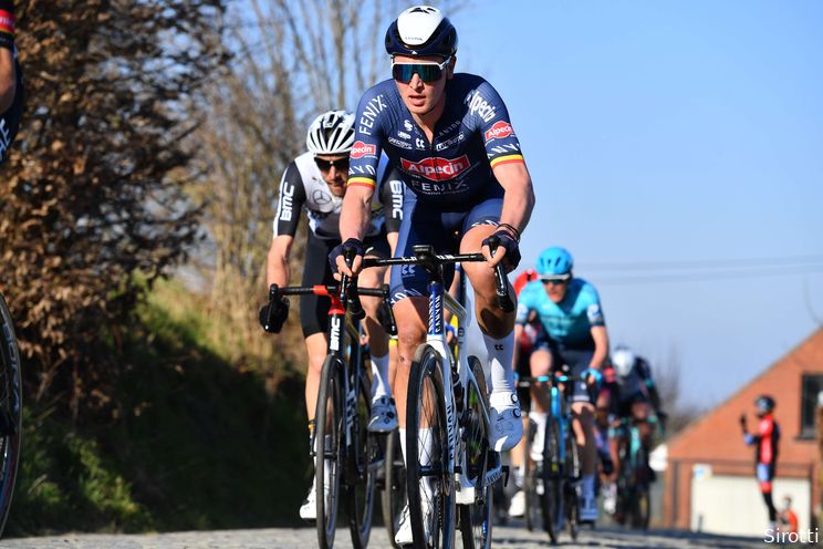 Merlier snelt naar zege in Le Samyn na ploegenspel van Van der Poel